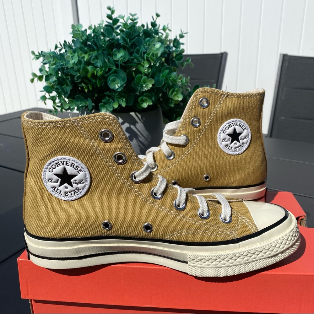 NWT Converse Chuck 70 High Top Sneakers